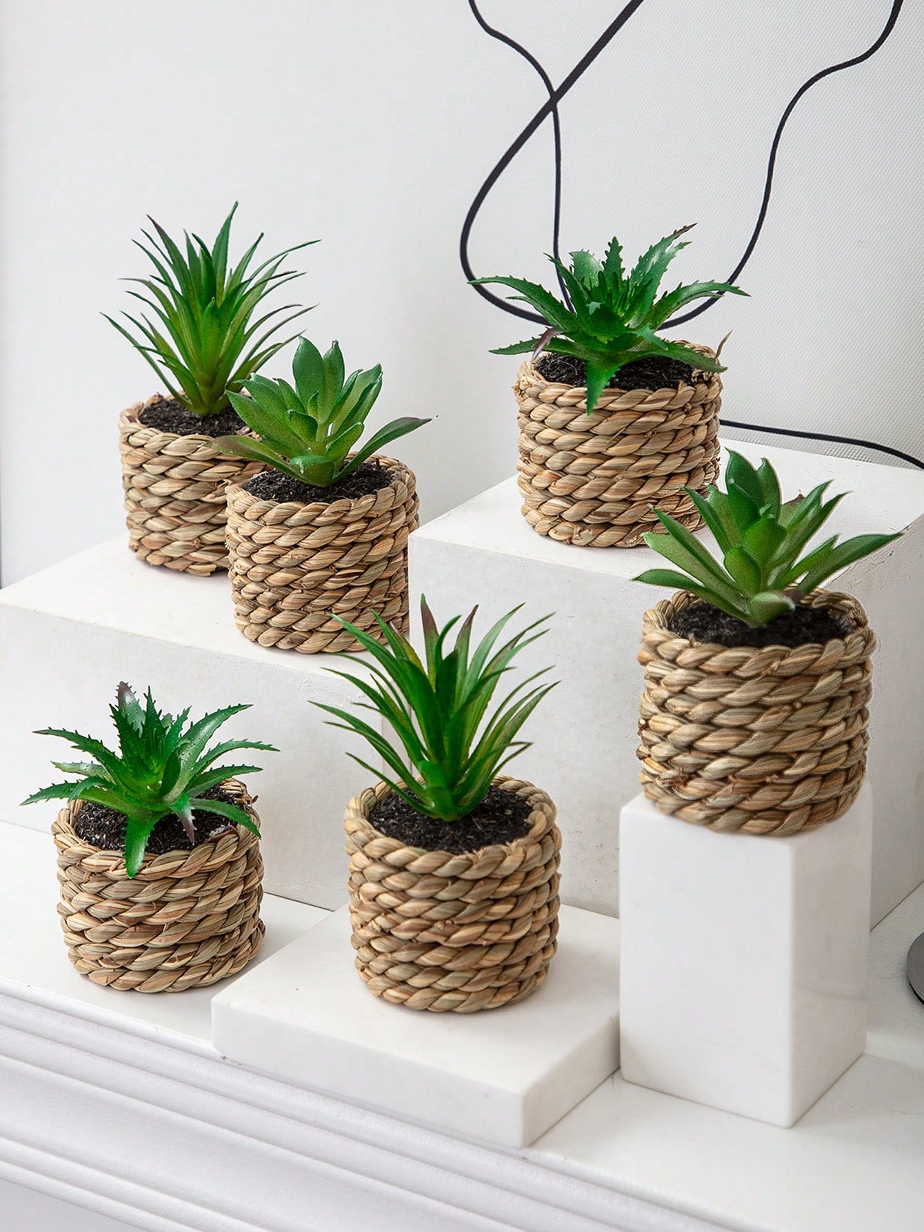6pcs/Set Artificial Mini Succulents, Green Succulents, White Planter, Black Planter, PE Material, Artificial Plants, Simulated Succulents, Desktop Decoration, Home Decorations, Garden Decorations, School Dormitory Office Decorations