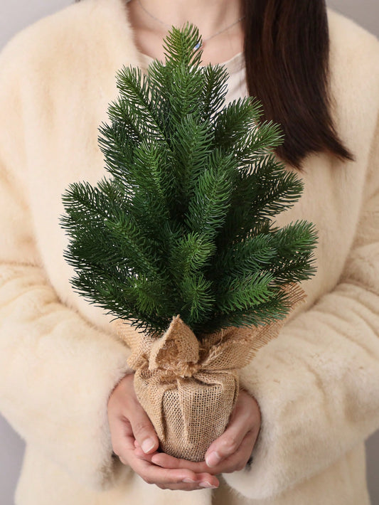 Artificial Cedar Burlap Potted Plant, Green, PE Material, Christmas Tree, Christmas Decoration Ornament, Tabletop Decoration, Artificial Potted Plant, Imitation Flowers, Imitation Plants,Party Decoration, Festive Decoration, Courtyard Porch/Home Di
